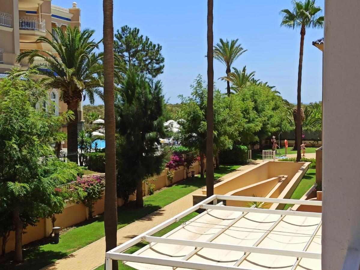 Apartamento 1 dormitorio en primera línea de playa Isla Canela Exterior foto