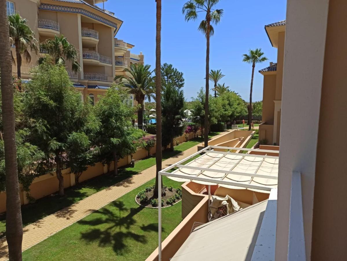 Apartamento 1 dormitorio en primera línea de playa Isla Canela Exterior foto